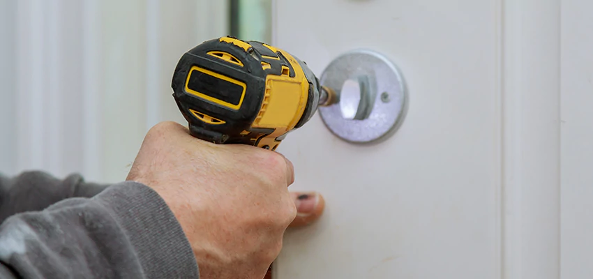 Street Locksmith For Smart Lock Repair in Azusa, CA